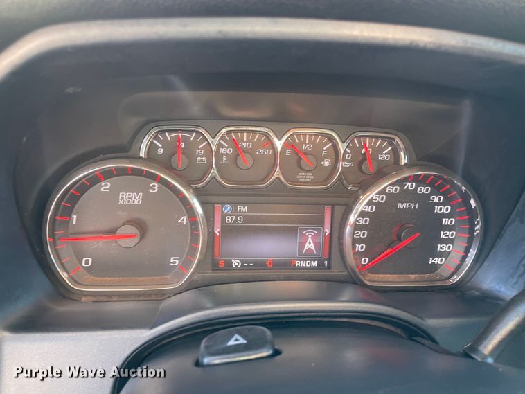 image for item MI9740 2016 GMC Sierra 3500HD  Crew Cab bale bed pickup truck