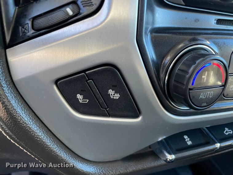 image for item MI9740 2016 GMC Sierra 3500HD  Crew Cab bale bed pickup truck