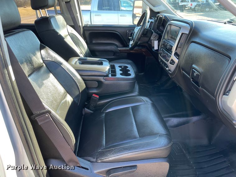 image for item MI9740 2016 GMC Sierra 3500HD  Crew Cab bale bed pickup truck