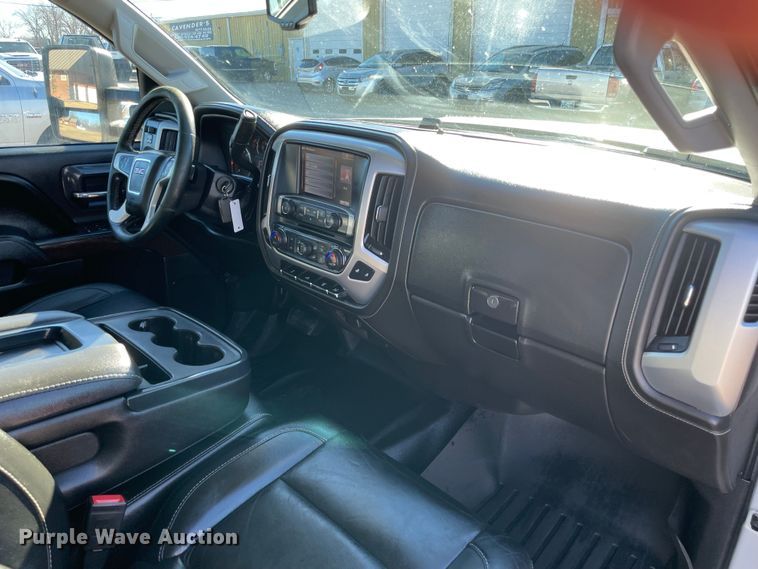 image for item MI9740 2016 GMC Sierra 3500HD  Crew Cab bale bed pickup truck