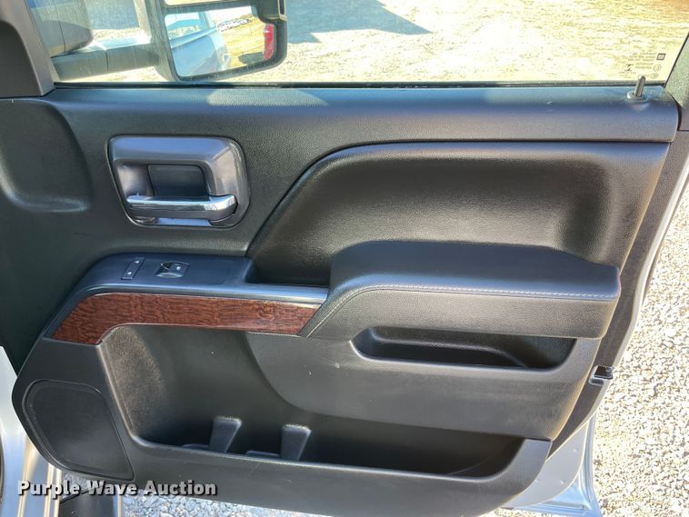 image for item MI9740 2016 GMC Sierra 3500HD  Crew Cab bale bed pickup truck