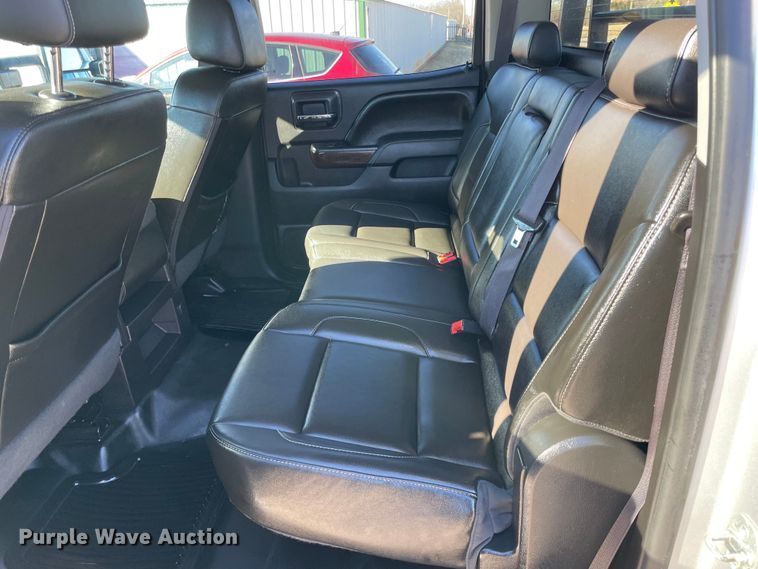 image for item MI9740 2016 GMC Sierra 3500HD  Crew Cab bale bed pickup truck