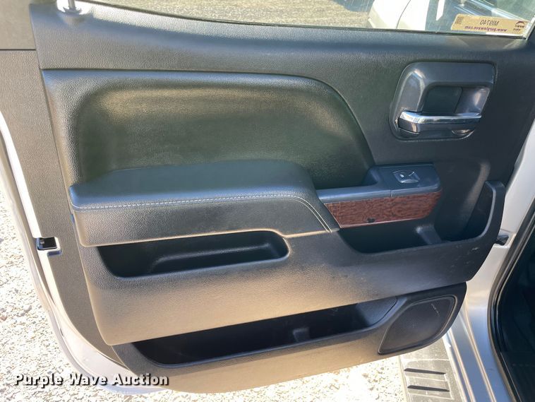 image for item MI9740 2016 GMC Sierra 3500HD  Crew Cab bale bed pickup truck