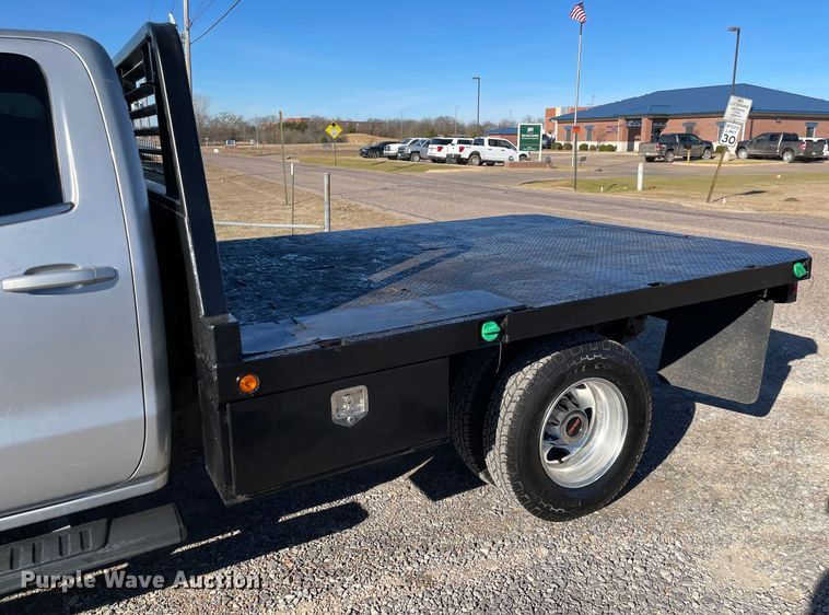 image for item MI9740 2016 GMC Sierra 3500HD  Crew Cab bale bed pickup truck