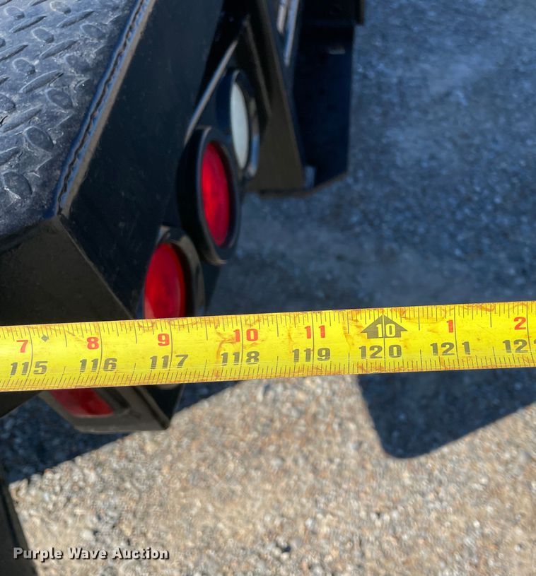 image for item MI9740 2016 GMC Sierra 3500HD  Crew Cab bale bed pickup truck