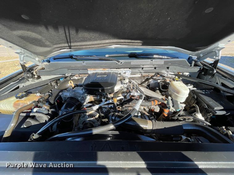 image for item MI9740 2016 GMC Sierra 3500HD  Crew Cab bale bed pickup truck