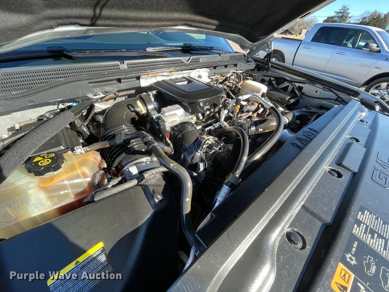 image for item MI9740 2016 GMC Sierra 3500HD  Crew Cab bale bed pickup truck