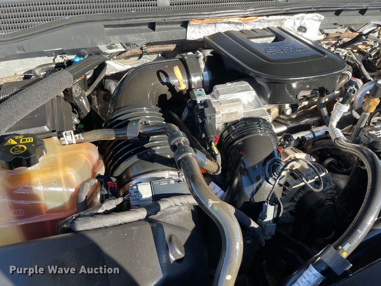 image for item MI9740 2016 GMC Sierra 3500HD  Crew Cab bale bed pickup truck