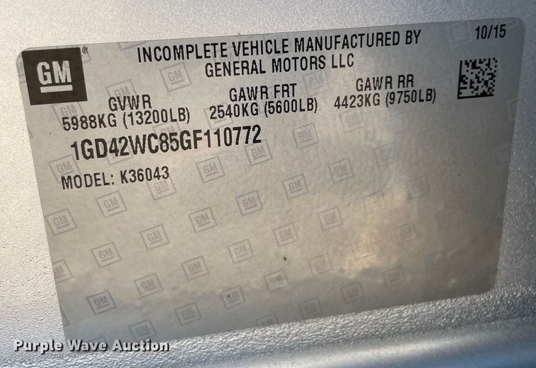 image for item MI9740 2016 GMC Sierra 3500HD  Crew Cab bale bed pickup truck