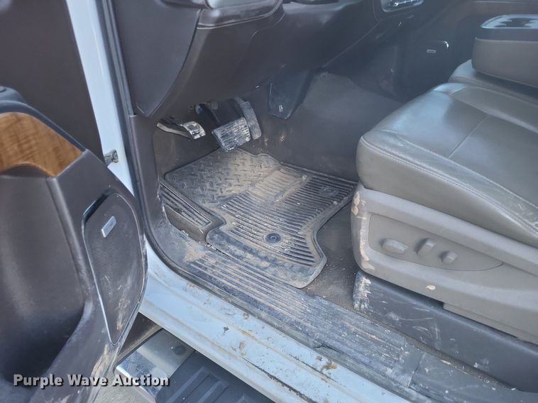 image for item MI9796 2014 GMC Sierra 1500 SLT  Crew Cab pickup truck