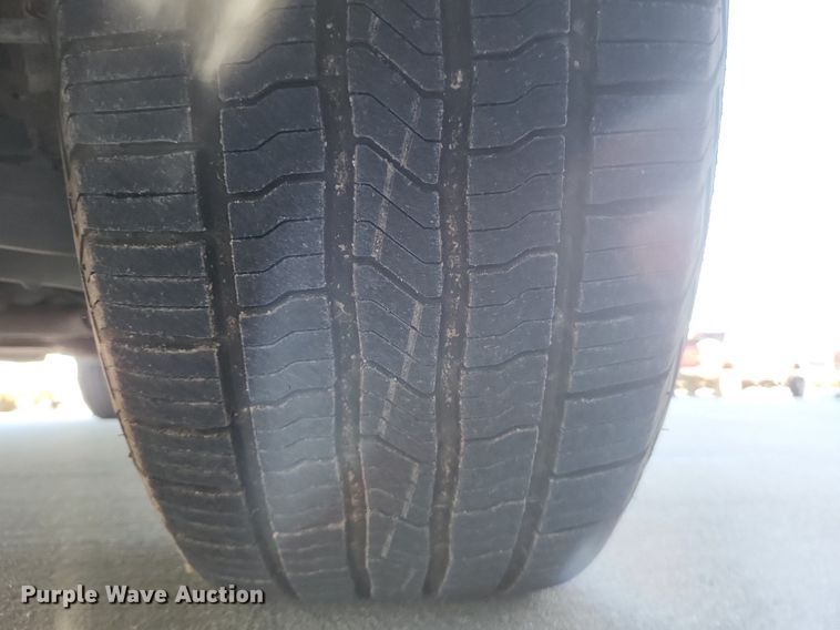 image for item MI9796 2014 GMC Sierra 1500 SLT  Crew Cab pickup truck