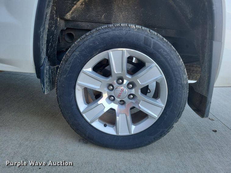 image for item MI9796 2014 GMC Sierra 1500 SLT  Crew Cab pickup truck