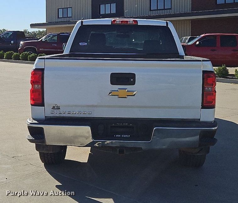 image for item MI9797 2014 Chevrolet Silverado 1500  Crew Cab pickup truck