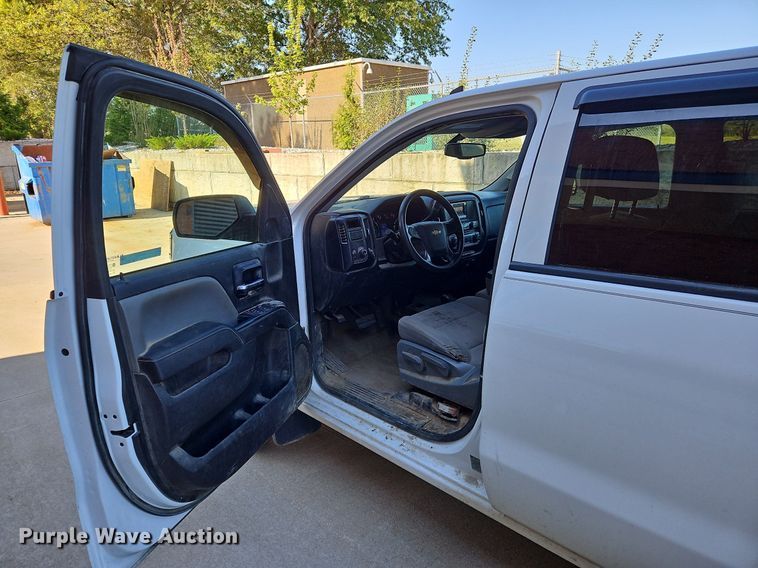 image for item MI9797 2014 Chevrolet Silverado 1500  Crew Cab pickup truck