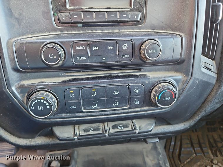 image for item MI9797 2014 Chevrolet Silverado 1500  Crew Cab pickup truck