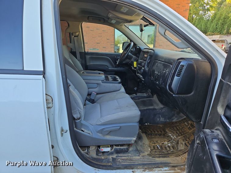 image for item MI9797 2014 Chevrolet Silverado 1500  Crew Cab pickup truck