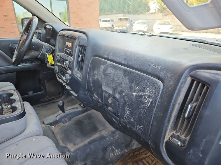 image for item MI9797 2014 Chevrolet Silverado 1500  Crew Cab pickup truck