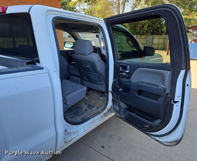 image for item MI9797 2014 Chevrolet Silverado 1500  Crew Cab pickup truck