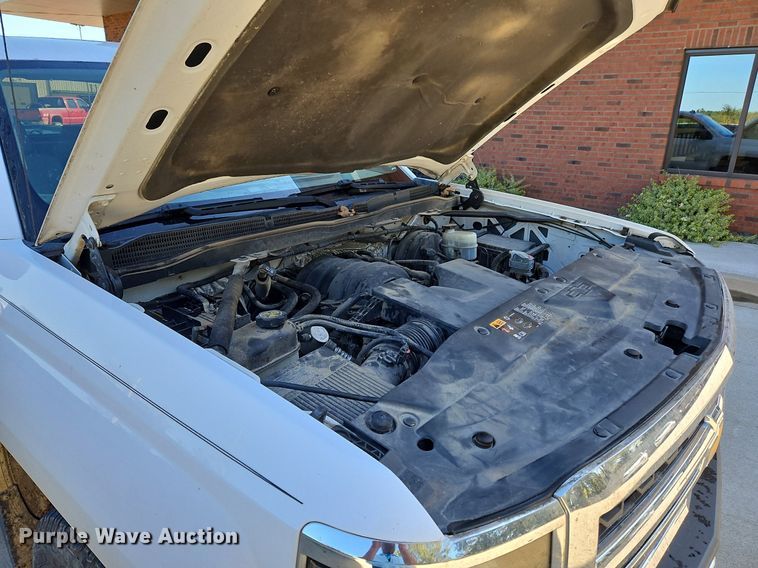 image for item MI9797 2014 Chevrolet Silverado 1500  Crew Cab pickup truck