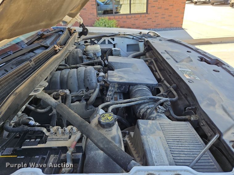 image for item MI9797 2014 Chevrolet Silverado 1500  Crew Cab pickup truck