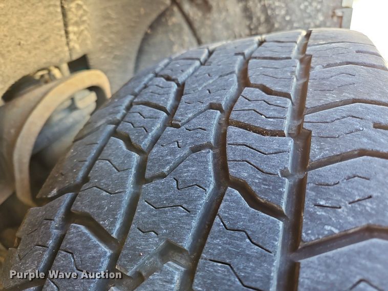 image for item MI9797 2014 Chevrolet Silverado 1500  Crew Cab pickup truck