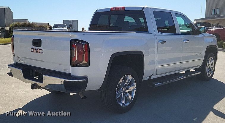 image for item MI9799 2018 GMC Sierra 1500 SLT  Crew Cab pickup truck