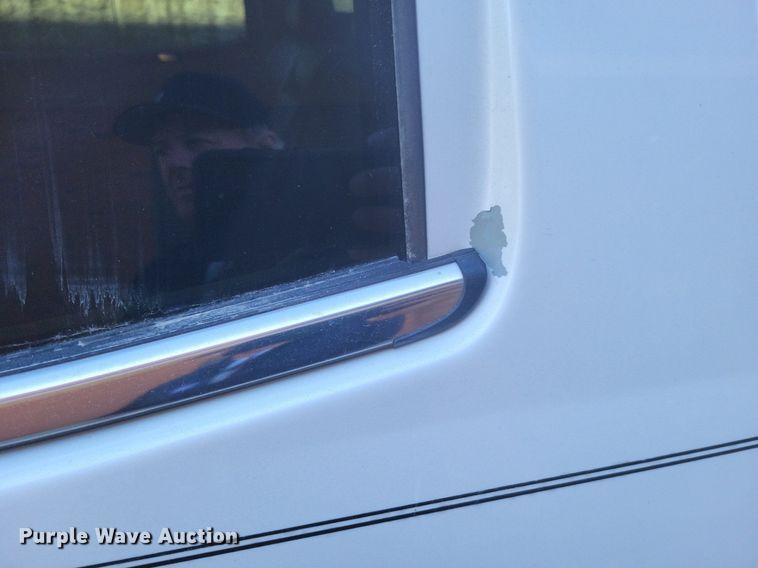 image for item MI9799 2018 GMC Sierra 1500 SLT  Crew Cab pickup truck