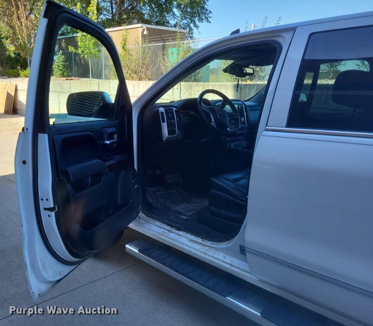 image for item MI9799 2018 GMC Sierra 1500 SLT  Crew Cab pickup truck