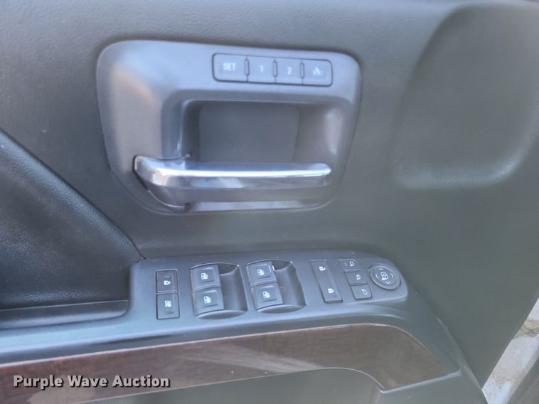 image for item MI9799 2018 GMC Sierra 1500 SLT  Crew Cab pickup truck