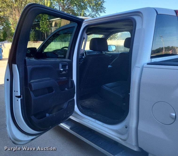 image for item MI9799 2018 GMC Sierra 1500 SLT  Crew Cab pickup truck