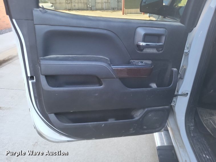 image for item MI9799 2018 GMC Sierra 1500 SLT  Crew Cab pickup truck