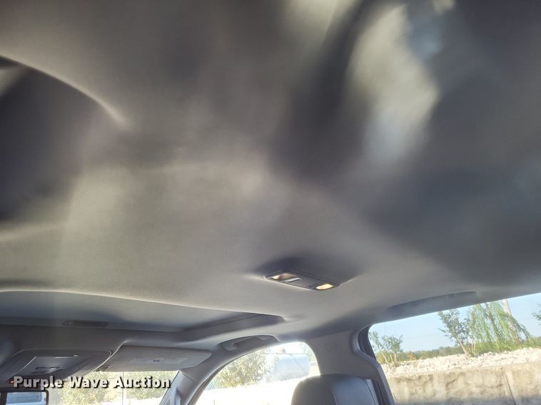 image for item MI9799 2018 GMC Sierra 1500 SLT  Crew Cab pickup truck