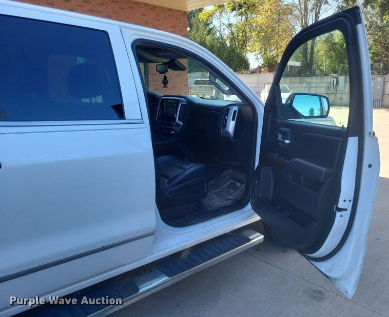 image for item MI9799 2018 GMC Sierra 1500 SLT  Crew Cab pickup truck