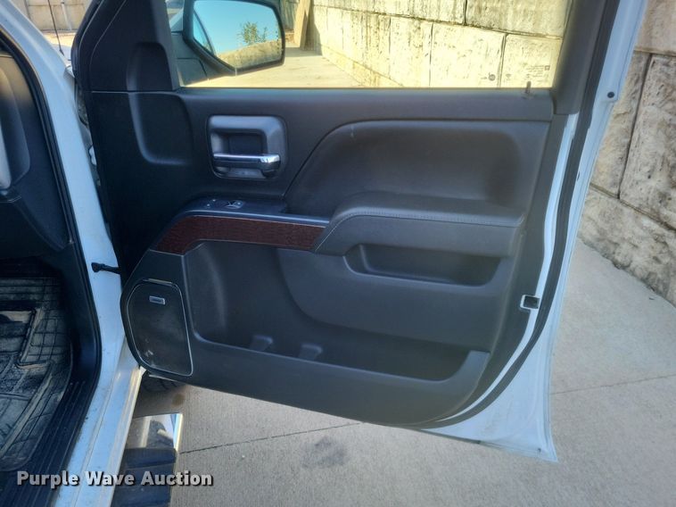 image for item MI9799 2018 GMC Sierra 1500 SLT  Crew Cab pickup truck