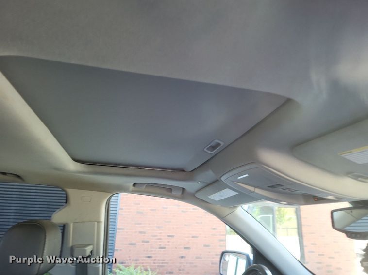 image for item MI9799 2018 GMC Sierra 1500 SLT  Crew Cab pickup truck