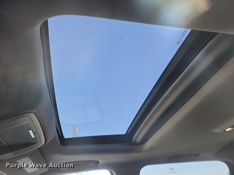 image for item MI9799 2018 GMC Sierra 1500 SLT  Crew Cab pickup truck