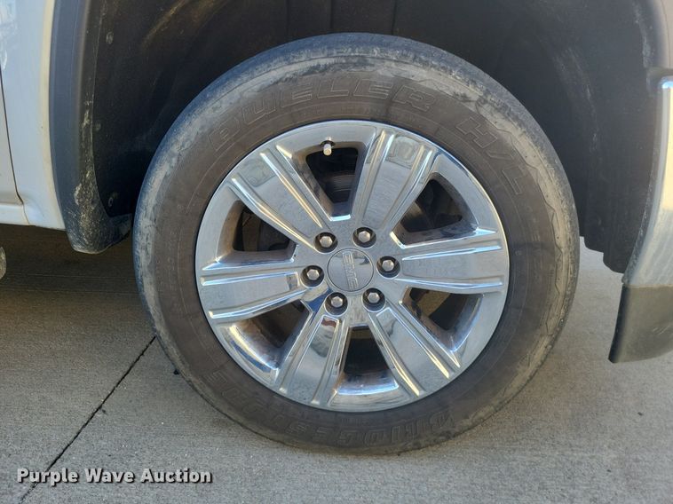 image for item MI9799 2018 GMC Sierra 1500 SLT  Crew Cab pickup truck