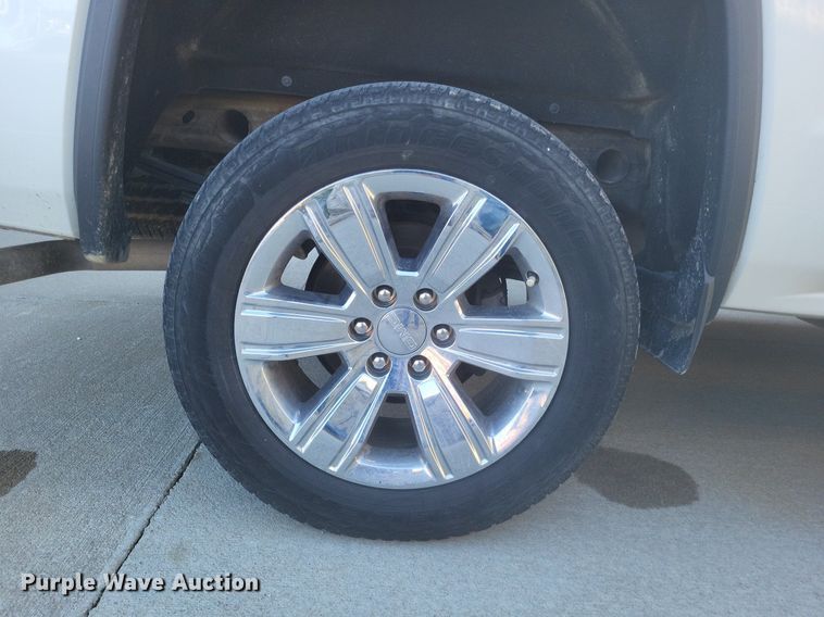 image for item MI9799 2018 GMC Sierra 1500 SLT  Crew Cab pickup truck