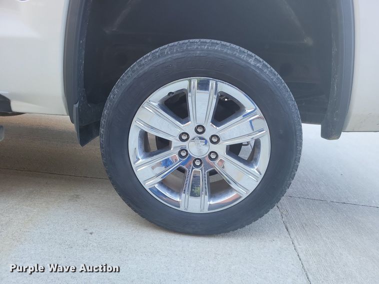 image for item MI9799 2018 GMC Sierra 1500 SLT  Crew Cab pickup truck