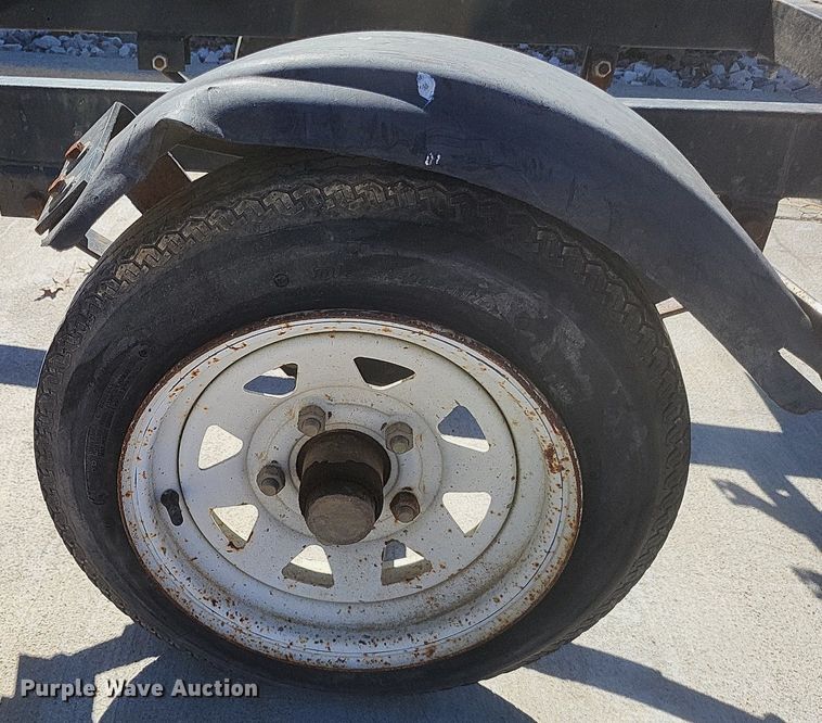 image for item MI9801 2004 Tri-State Industrial  utility trailer