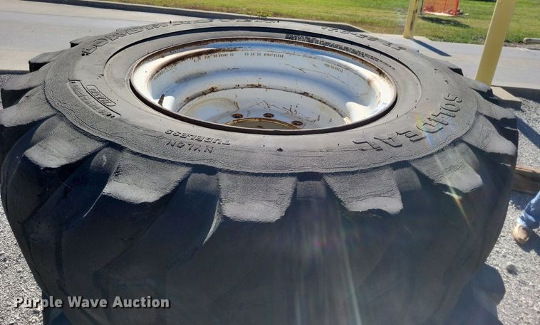 image for item MI9806 (4) 17.5-25 L2 tires and wheels