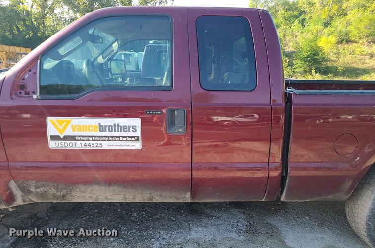 image for item MJ9425 2008 Ford F250 Super Duty XL  SuperCab pickup truck