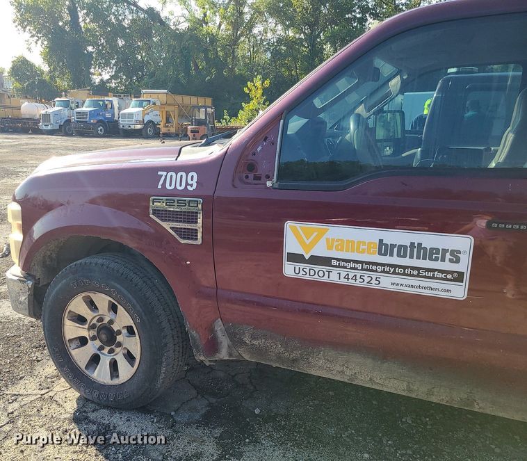 image for item MJ9425 2008 Ford F250 Super Duty XL  SuperCab pickup truck