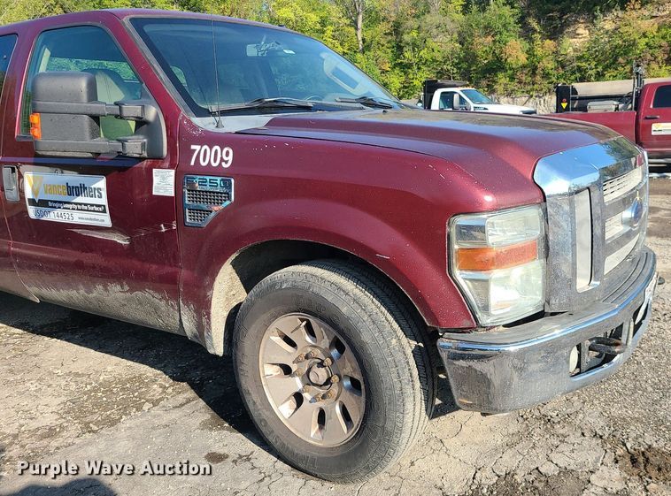 image for item MJ9425 2008 Ford F250 Super Duty XL  SuperCab pickup truck