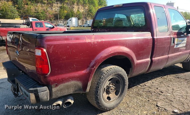 image for item MJ9425 2008 Ford F250 Super Duty XL  SuperCab pickup truck