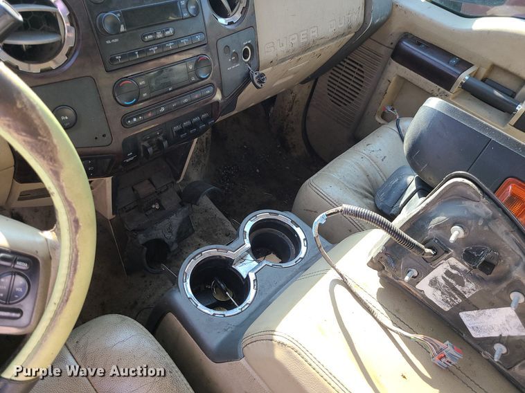 image for item MJ9425 2008 Ford F250 Super Duty XL  SuperCab pickup truck