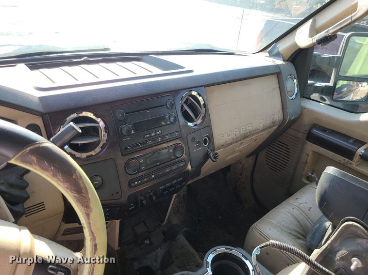 image for item MJ9425 2008 Ford F250 Super Duty XL  SuperCab pickup truck