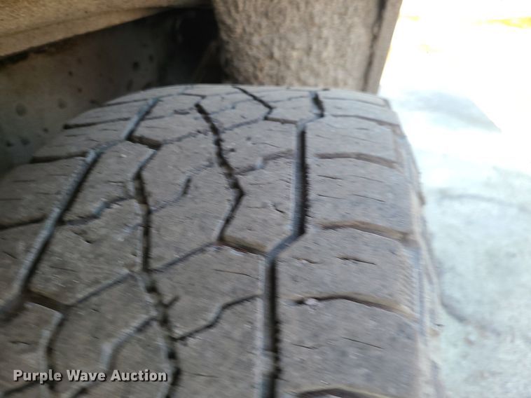 image for item MJ9425 2008 Ford F250 Super Duty XL  SuperCab pickup truck