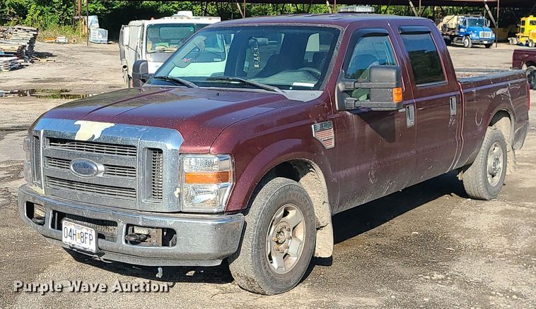 image for item MJ9426 2010 Ford F250 Super Duty XLT  Crew Cab pickup truck