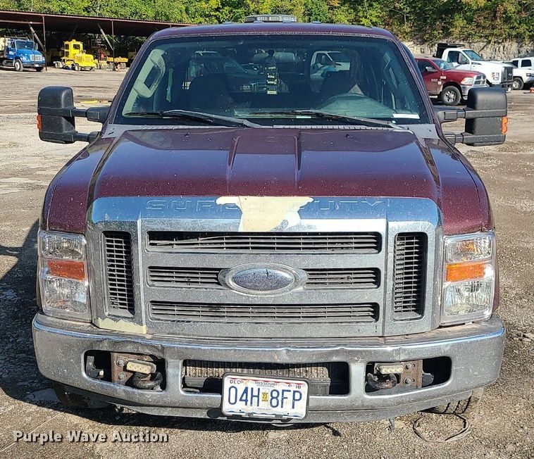 image for item MJ9426 2010 Ford F250 Super Duty XLT  Crew Cab pickup truck